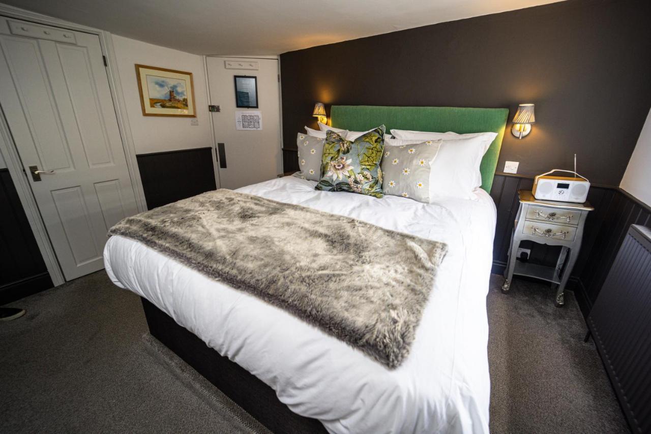 The Griffin Inn Bath Bagian luar foto
