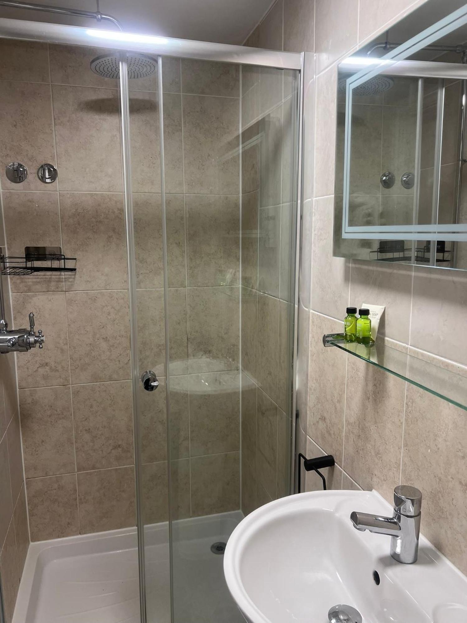 The Griffin Inn Bath Bagian luar foto